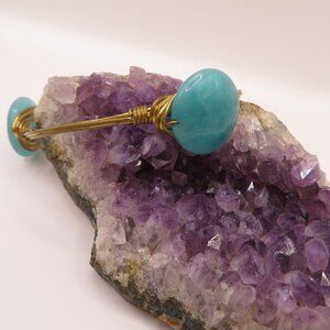 Gold Tone Wire Bangle Bracelet with Jadeite Beads